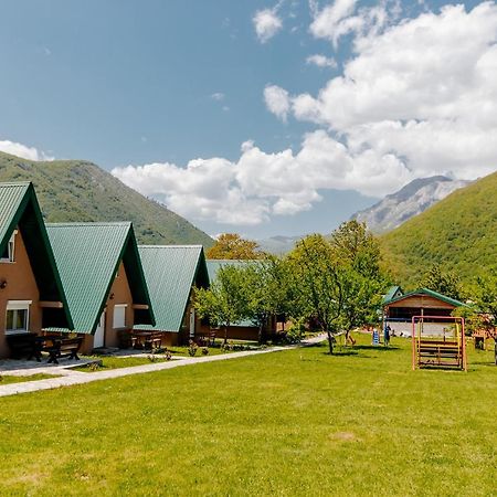 Bungalow Holiday Плужине Екстериор снимка