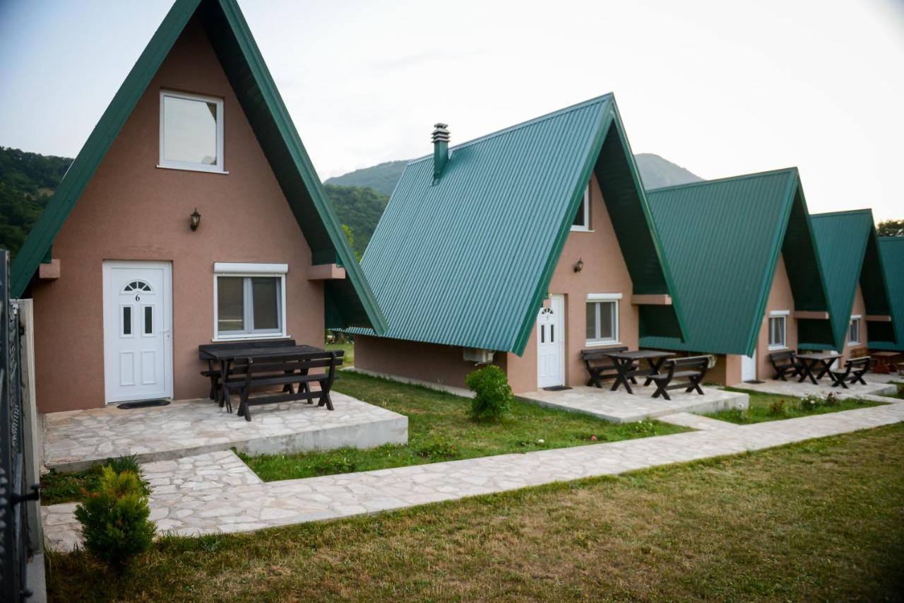 Bungalow Holiday Плужине Екстериор снимка