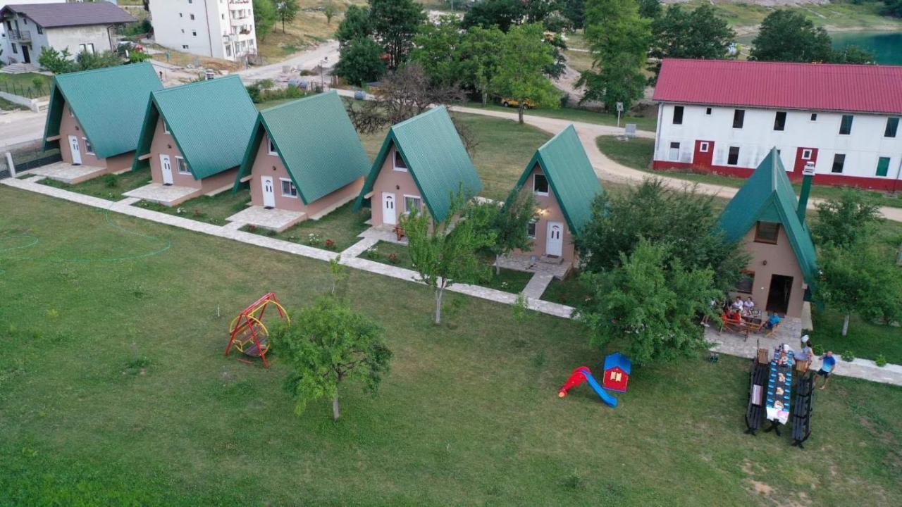 Bungalow Holiday Плужине Екстериор снимка